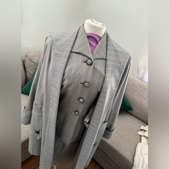 vintage 1940s suit set// FOUR PIECE grey + purple pinstripe - Picture 5 of 16